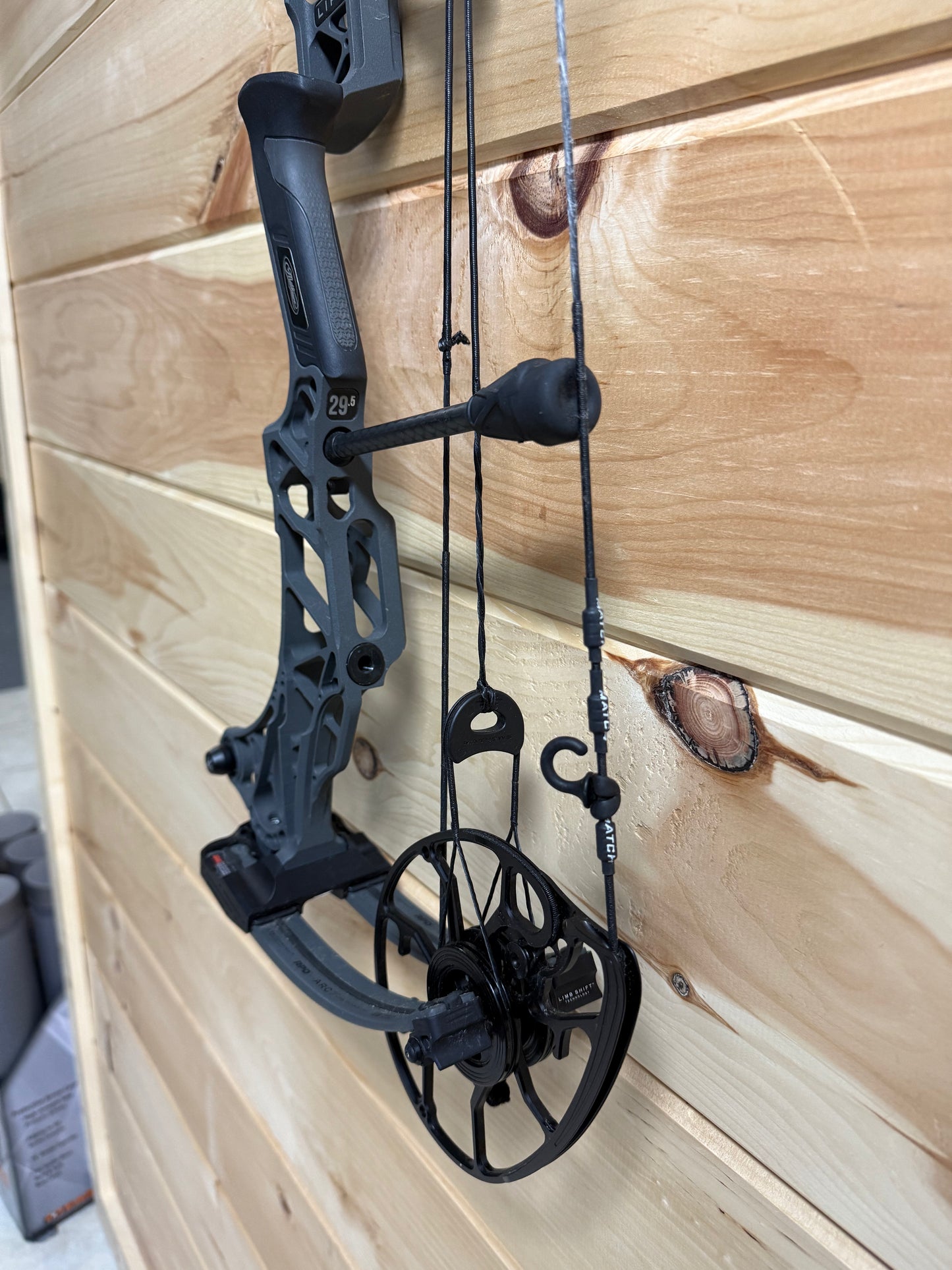 Mathews Lift X 29.5 - Used
