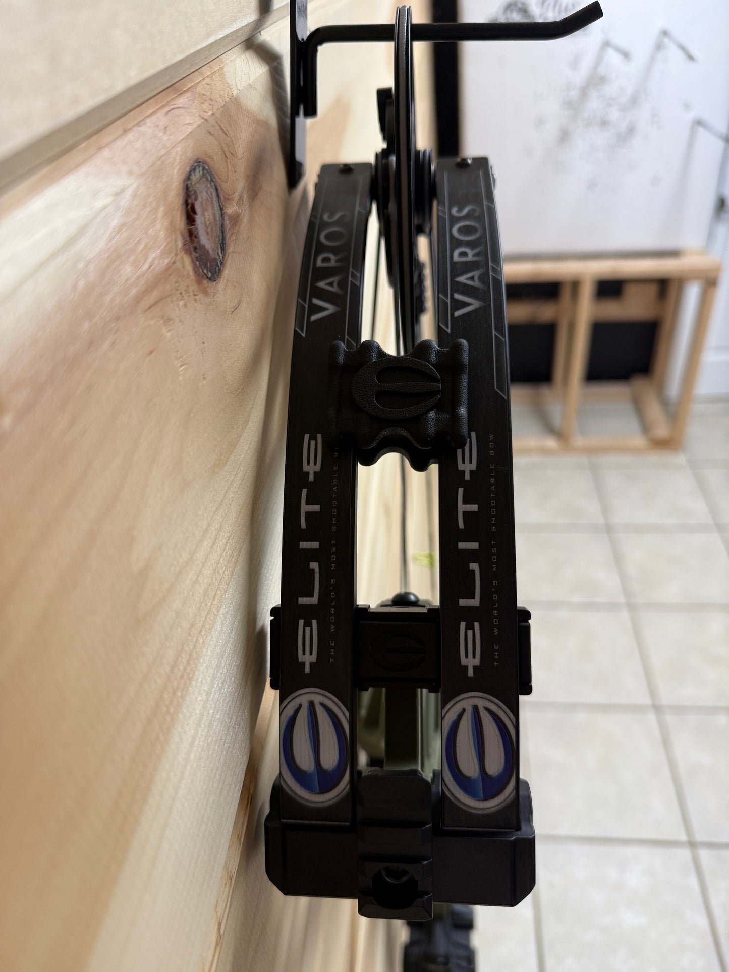 Elite Varos - Used