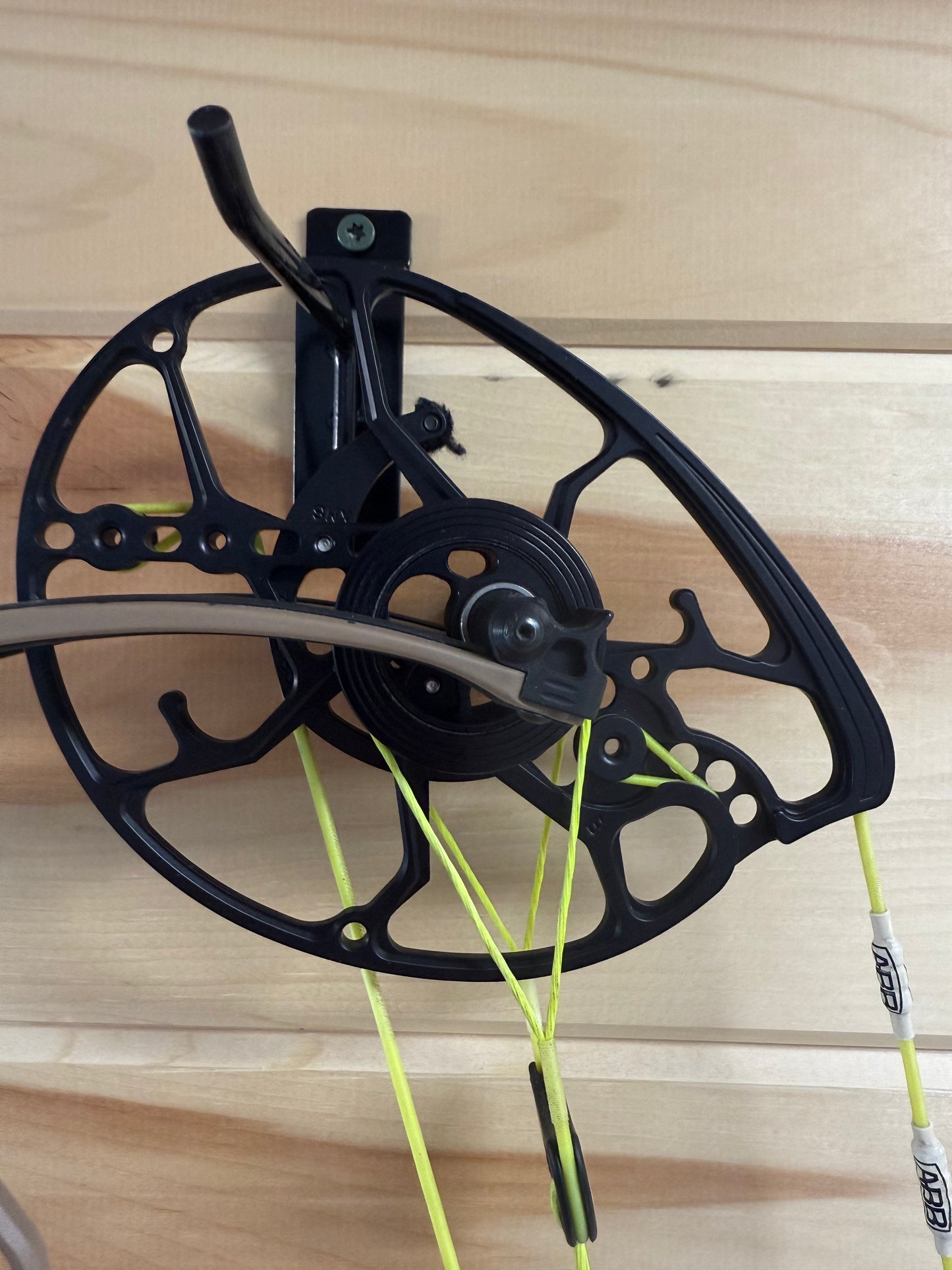 Mathews Lift 33 - Used