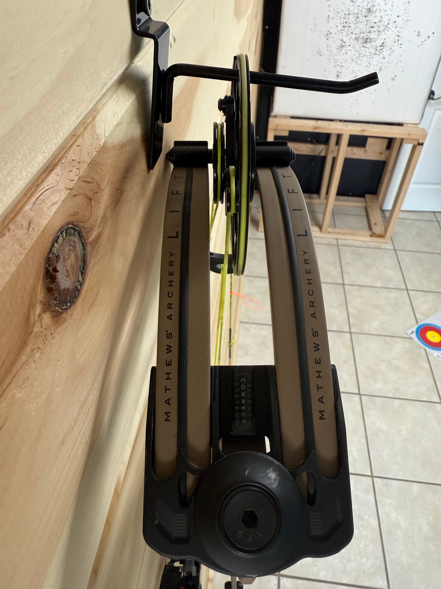 Mathews Lift 33 - Used