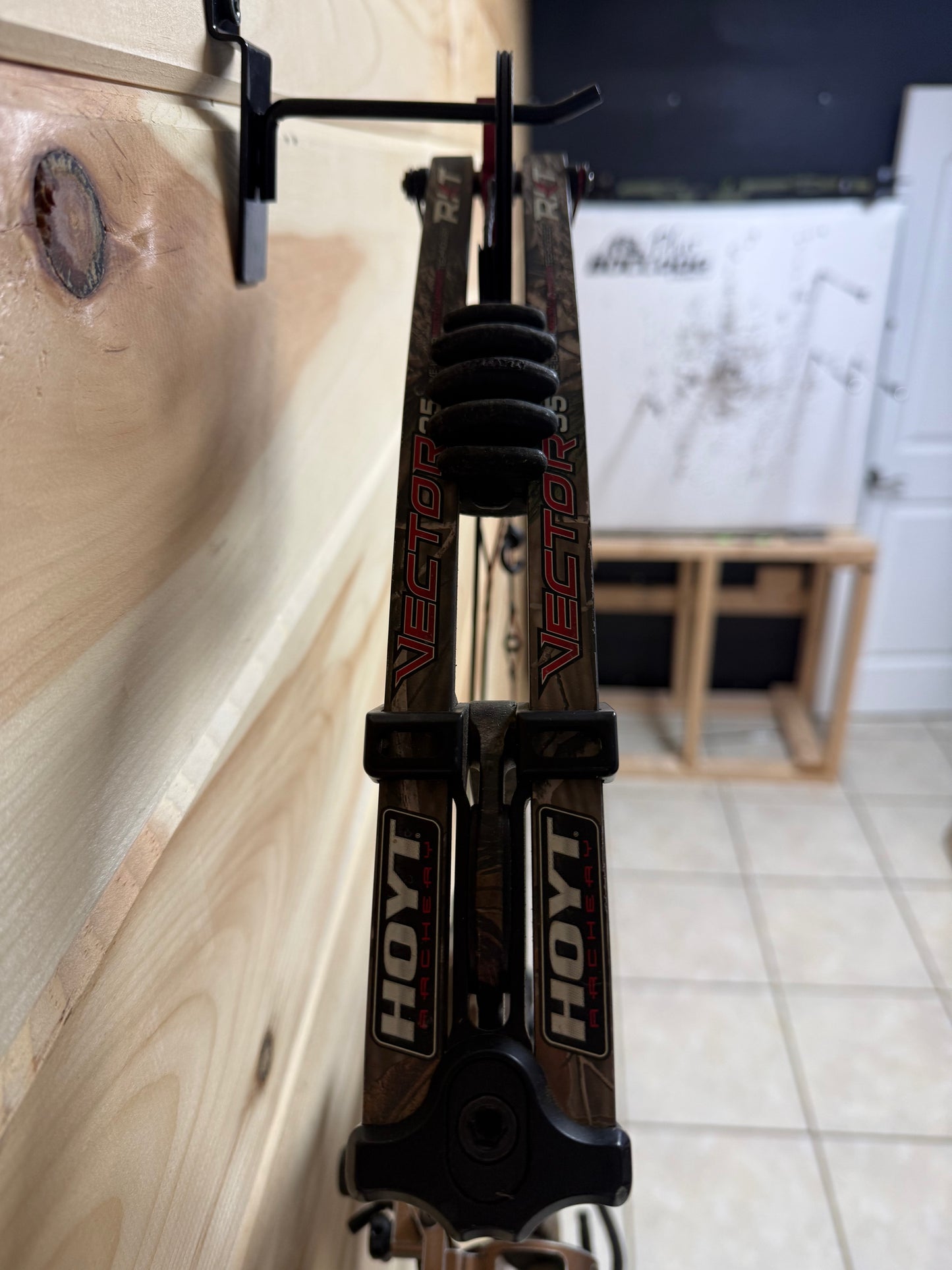 Hoyt Vector 35 - Used