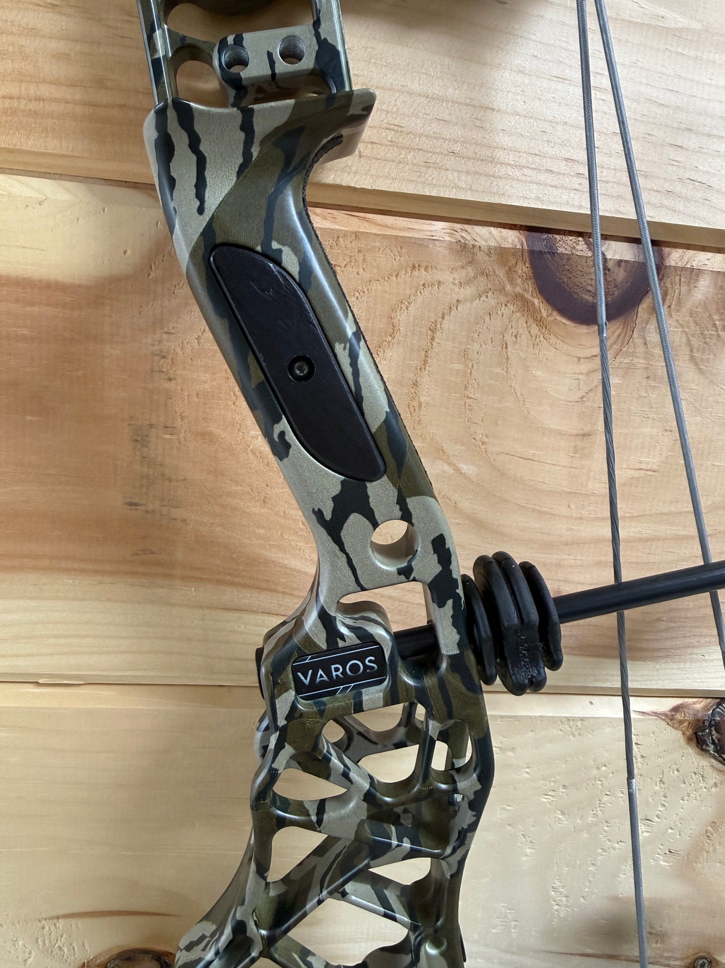 Elite Varos - Used