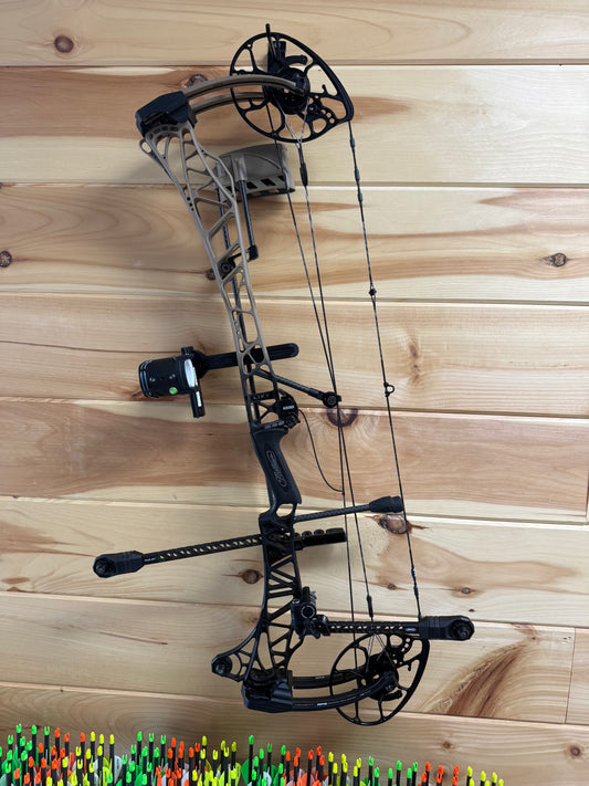 Mathews Lift 33 - Used