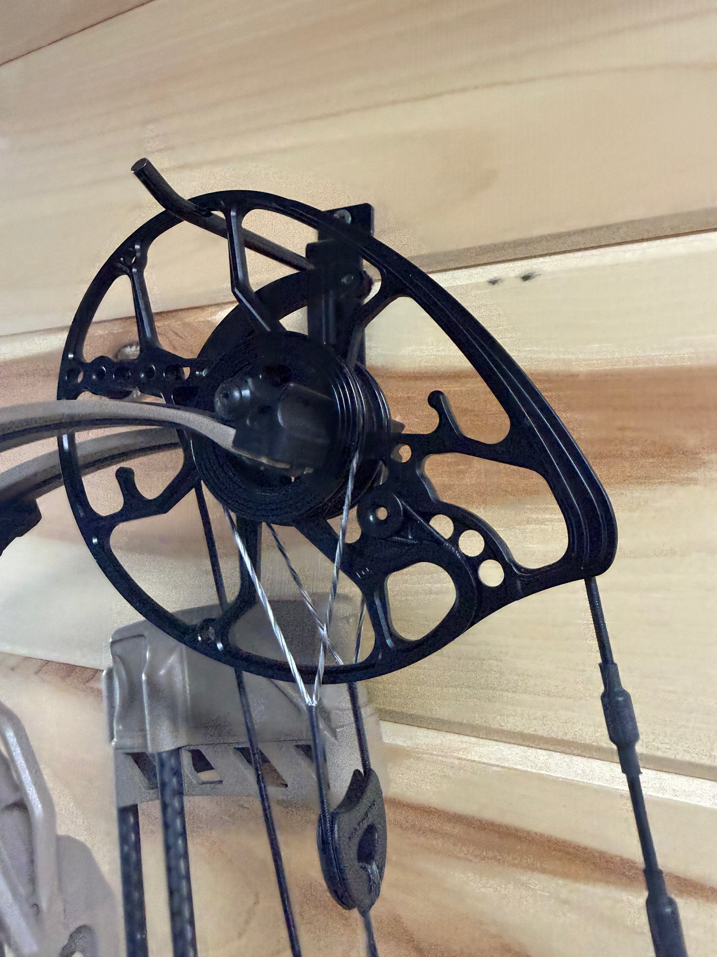 Mathews Lift 33 - Used